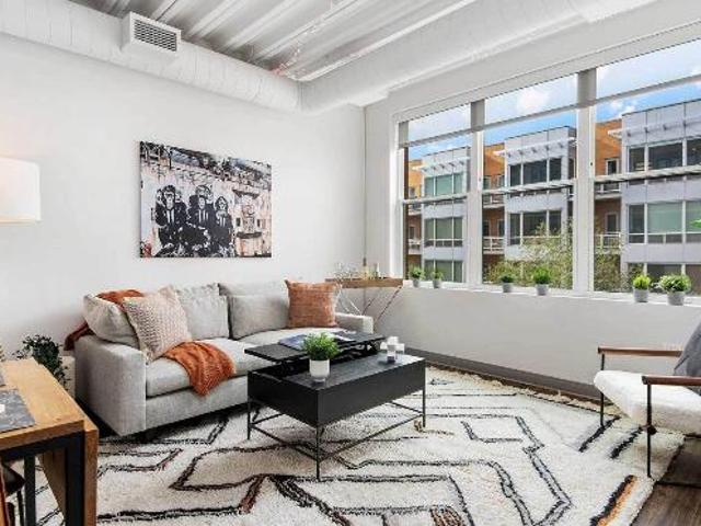 Condo for rent in Chicago Park, Illinois