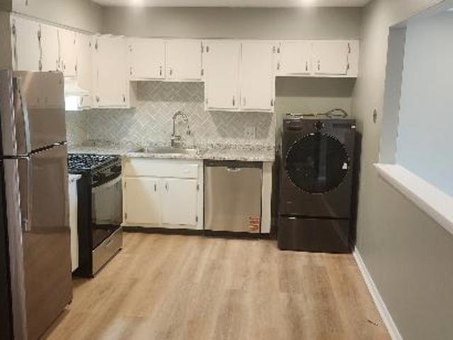 Property for rent in Mchenry, Illinois