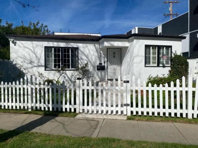 House for rent in Canoga Park, California