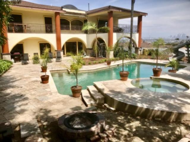 House for rent in Canoga Park, California