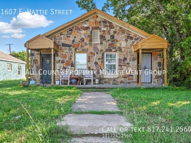 Townhouse for rent in Fort Worth