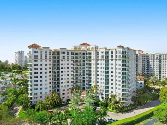 Townhouse for rent in Aventura, Florida