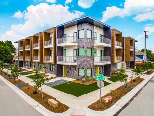 Townhouse for rent in Fort Worth