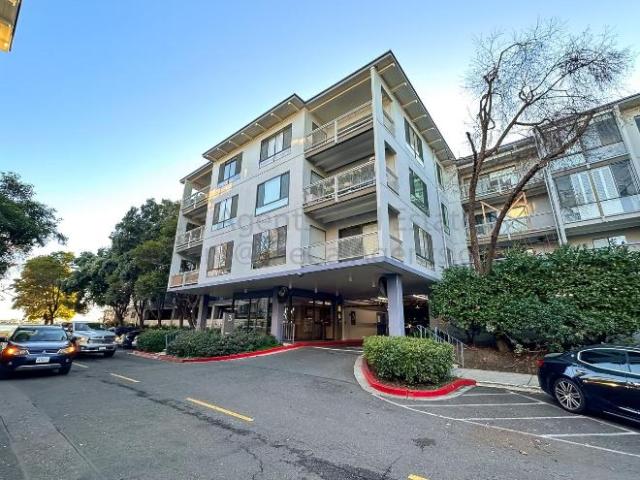 Townhouse for rent in Emeryville, California