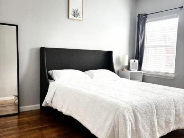 Townhouse for rent in Dallas