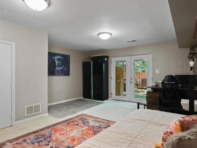 Townhouse for rent in Clifton