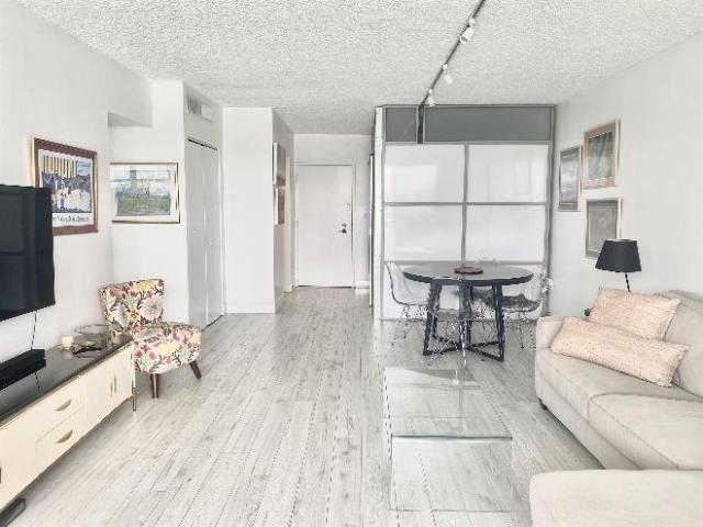 Townhouse for rent in Miami Beach