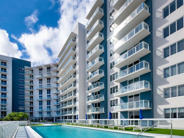 Apartment for rent in Hollywood