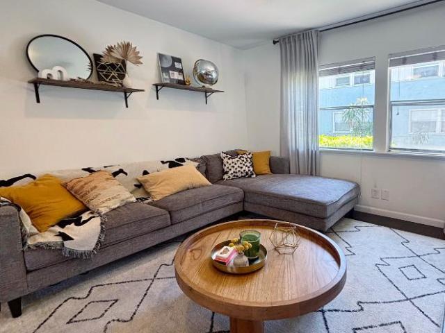 Condo for rent in Canoga Park, California