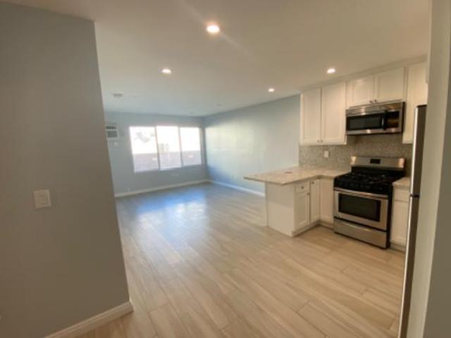 Condo for rent in Sherman Oaks