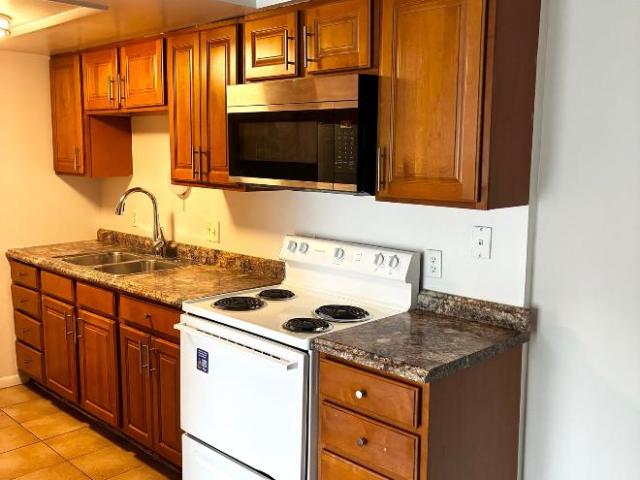 Condo for rent in Roselawn, Ohio
