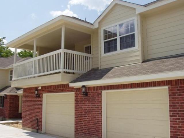 Townhouse for rent in Tomball