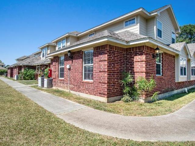 Townhouse for rent in Tomball