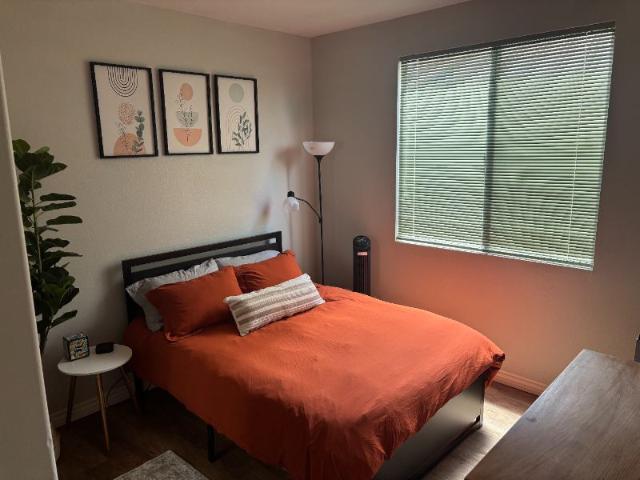 Room for rent in Oceanside, California