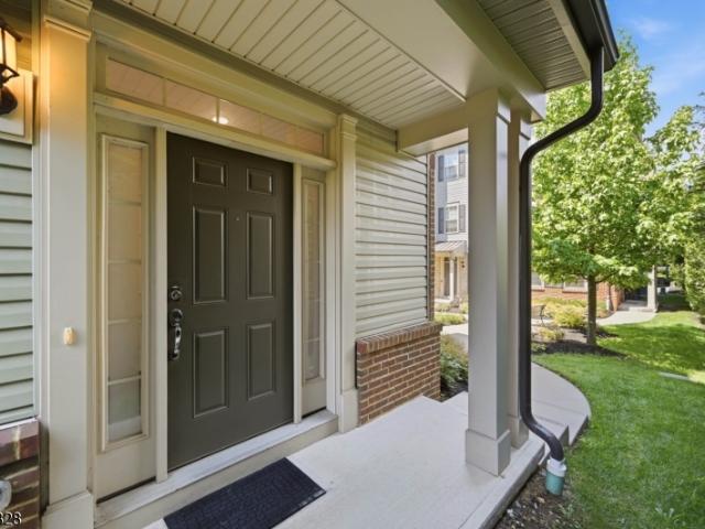 Townhouse for rent in Livingston, New Jersey