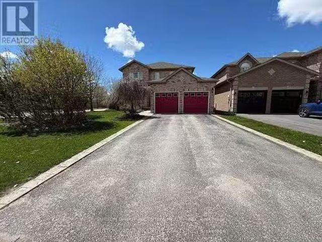 House for sale in Barrie, Ontario