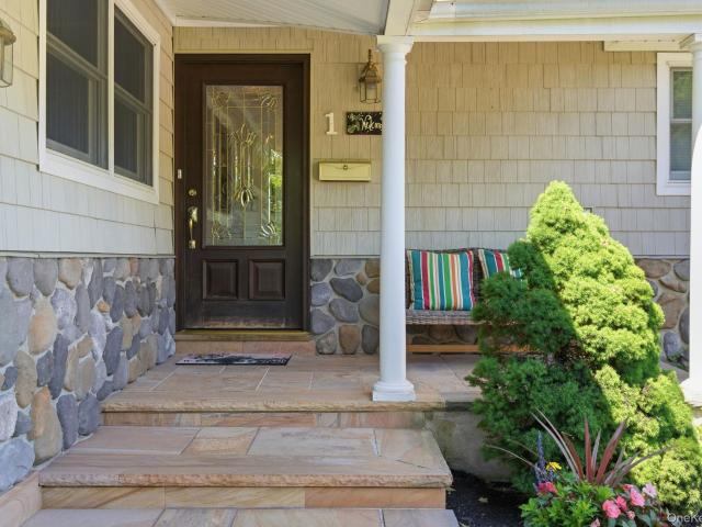 House for sale in Smithtown, New York