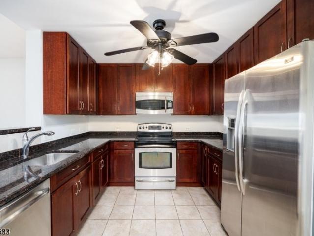 Townhouse for sale in Rahway, New Jersey