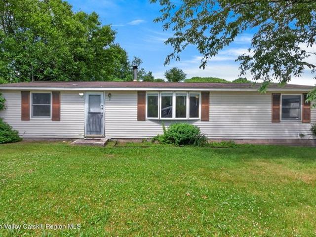 House for sale in Bloomington, New York