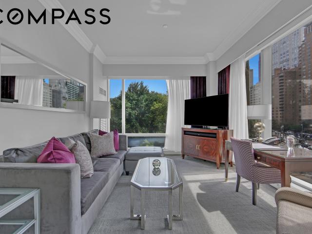 Condo for sale in Manhattan Community Board 7, New York