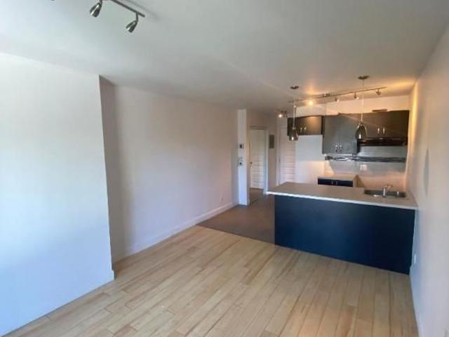 Apartment for rent in St. Leonard's, Quebec