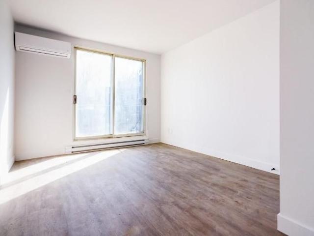 Apartment for rent in St. Leonard's, Quebec