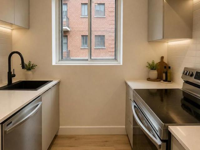 Apartment for rent in Côte-des-Neiges–Notre-Dame-de-Grâce, Montréal