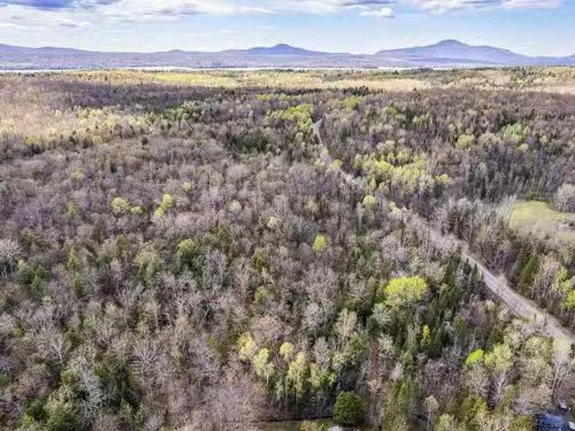 House for sale in Magog