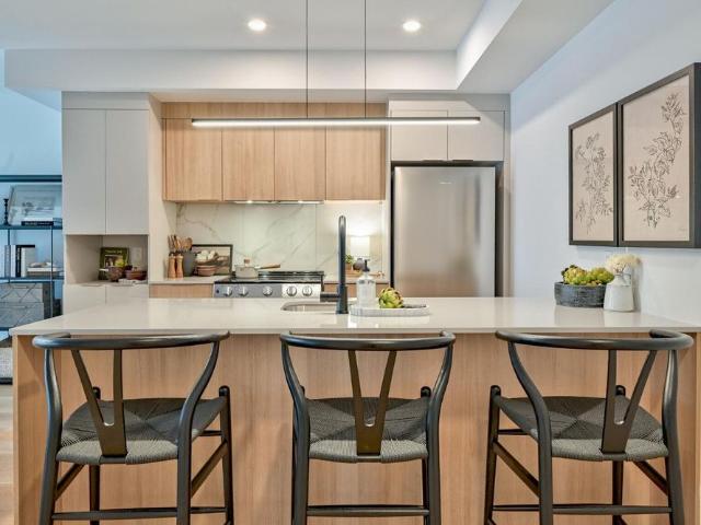 Apartment for rent in Pointe-Claire, Montréal (région administrative)