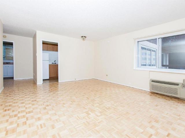 Apartment for rent in Ville-Marie, Montréal