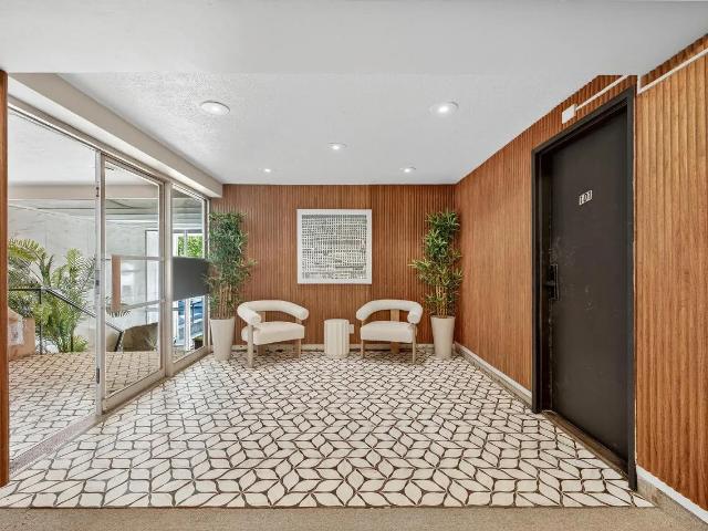 Apartment for rent in Mont-Royal, Montréal (région administrative)