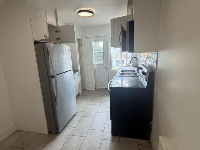 Apartment for rent in Pointe-claire, Quebec