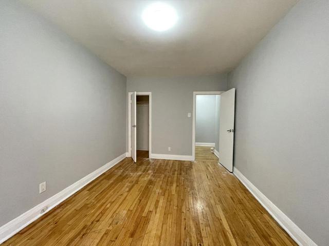 Apartment for rent in Cote-saint-luc, Quebec