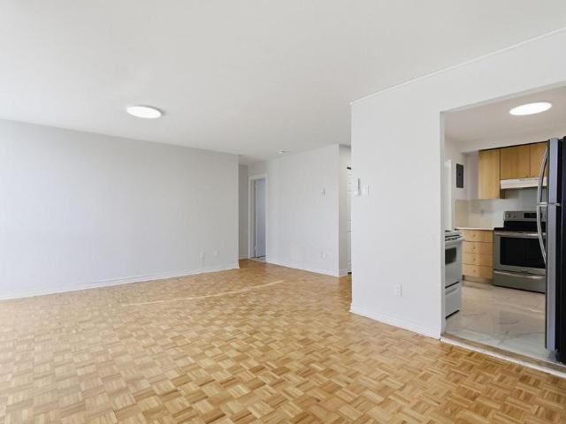 Apartment for rent in Côte-Saint-Luc, Montréal (région administrative)