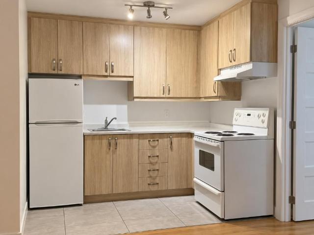 Apartment for rent in Sainte-Foy–Sillery–Cap-Rouge, Québec