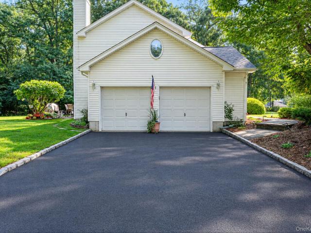 House for sale in Middle Island, Town of Brookhaven