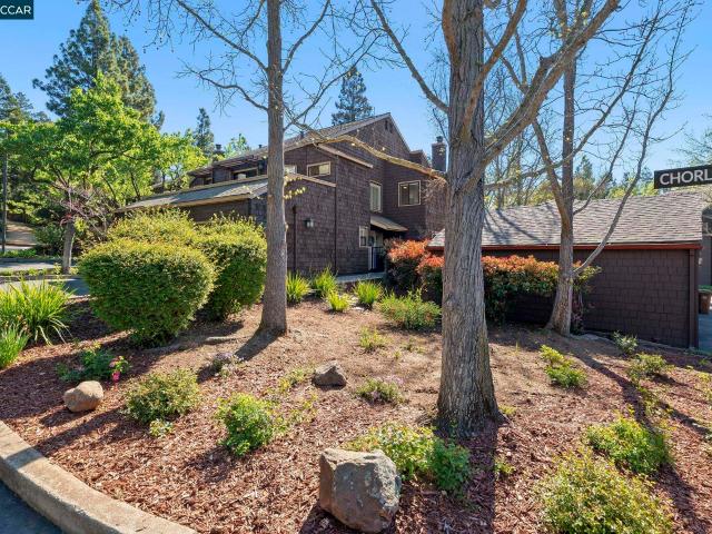 Condo for sale in Pleasant Hill, California