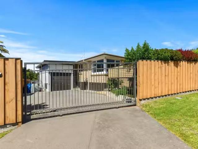 House for sale in Omokoroa, Bay Of Plenty