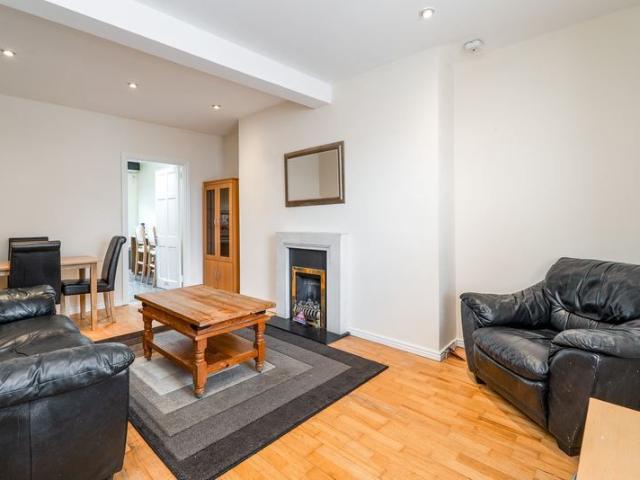 Apartment to rent in Bluebell, North Tipperary