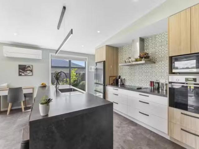 House for sale in Otakou