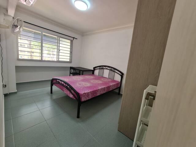 Room for rent in Telok Blangah
