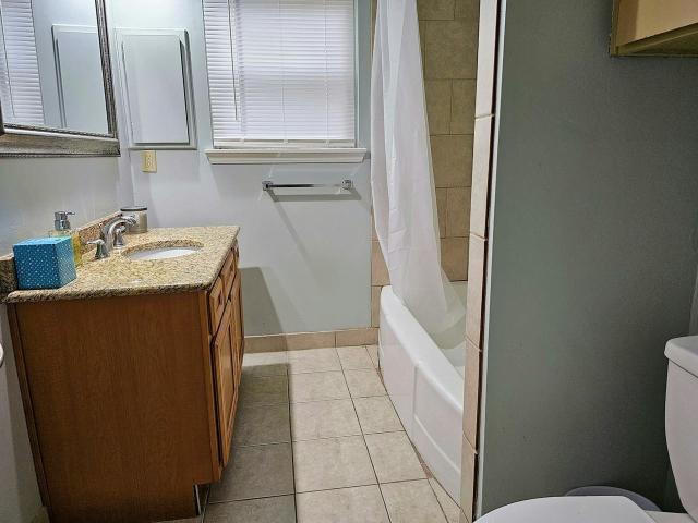 Condo for rent in Ark