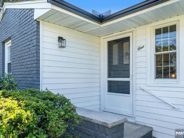 House for sale in Clark, New Jersey