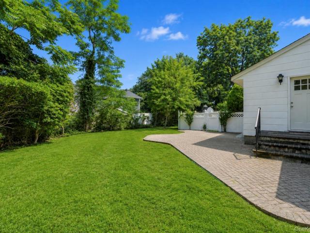 House for sale in Smithtown, New York