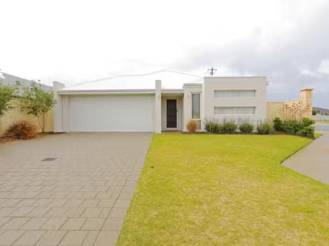 House for rent in Canning Vale, Western Australia
