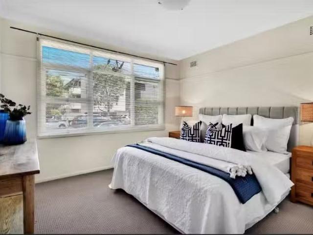 House for rent in Jamieson Square, Sydney