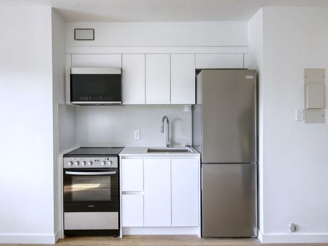 Apartment for rent in St. Leonard's, Quebec
