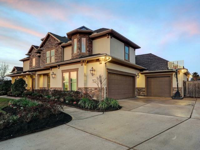 House for sale in Friendswood