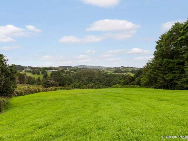 Property for sale in Awhitu