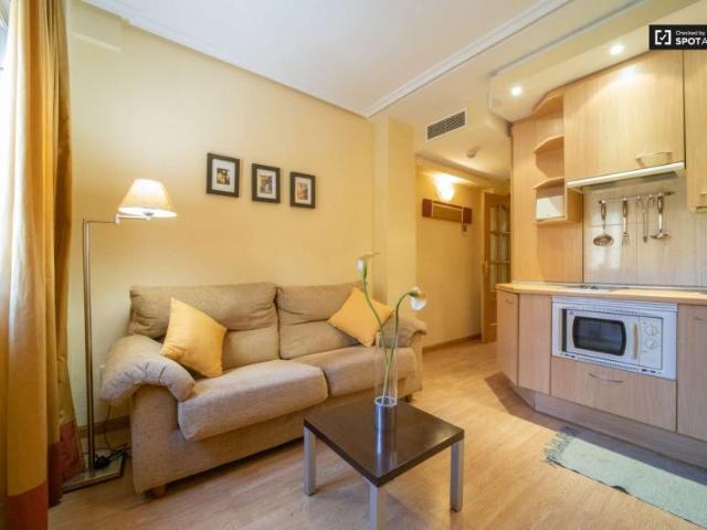 Apartamento en alquiler en Alcalá De Henares, Distrito I